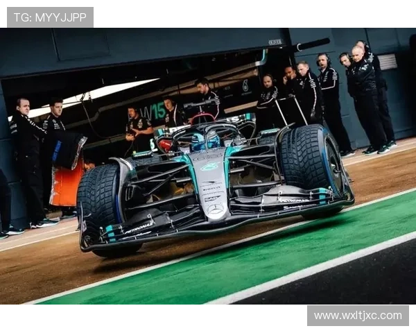 梅奔强势回归中国站一二，法拉利紧随其后