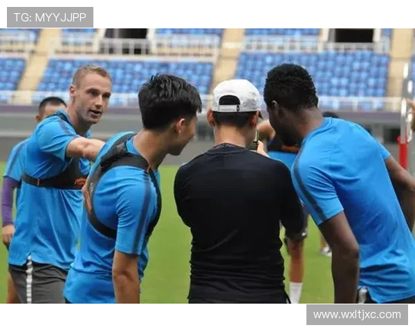 国安伤员齐聚基地 恩科洛洛何宇鹏恢复良好